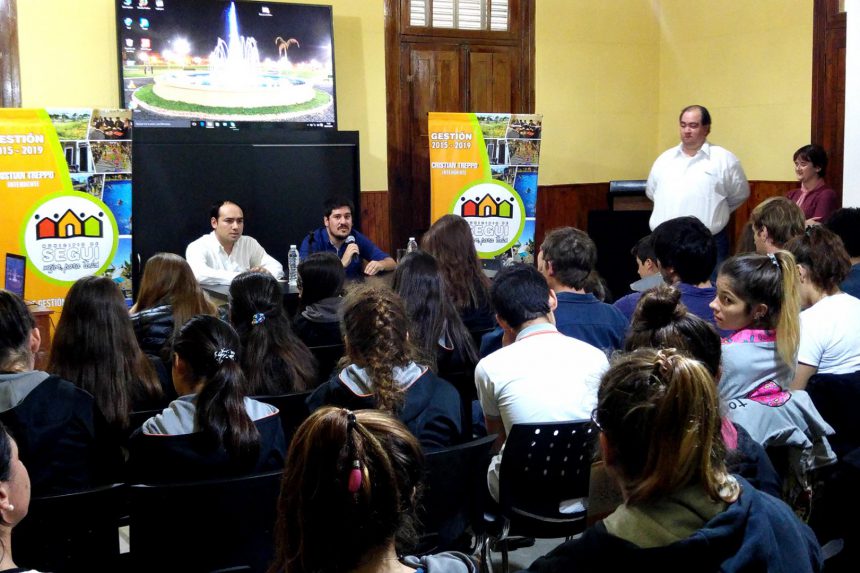 El Senado Juvenil comenzó la recorrida provincial