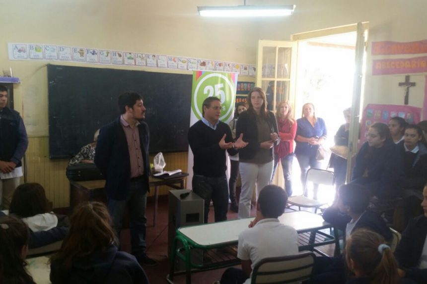 El Senado Juvenil visitó escuelas de Tala