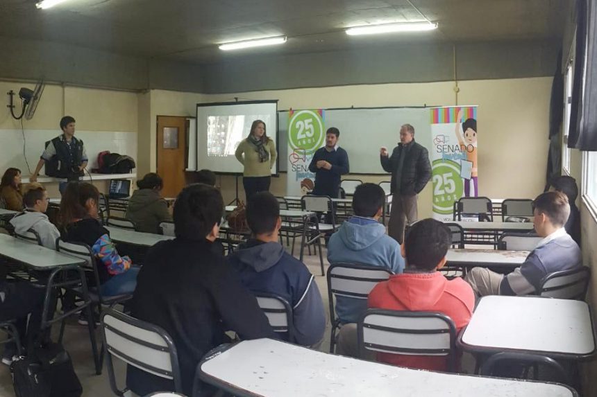 Alumnos del departamento La Paz fueron invitados a sumarse al Senado Juvenil