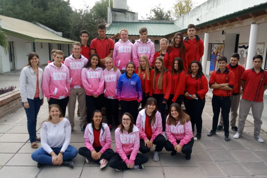Apoyo de las autoridades al Senado Juvenil