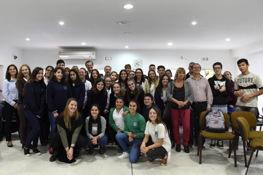 Bahl presentó la edición 2018 del Senado Juvenil en San José