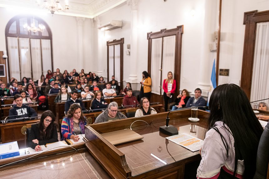 Alumnos de Victoria y Feliciano presentaron proyectos