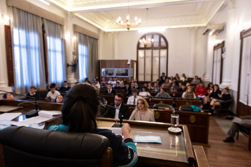 Alumnos del departamento Tala y Gualeguaychú presentes en el Senado Juvenil